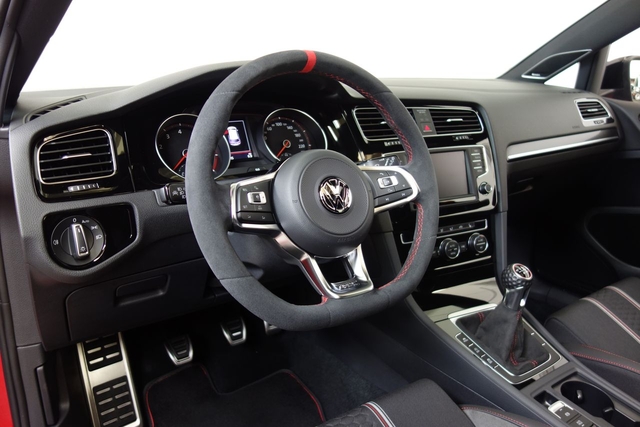 Golf Interior 29